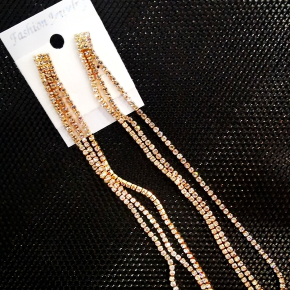 Cubic Zirconia Ribbon Earrings - Picture 1 of 4